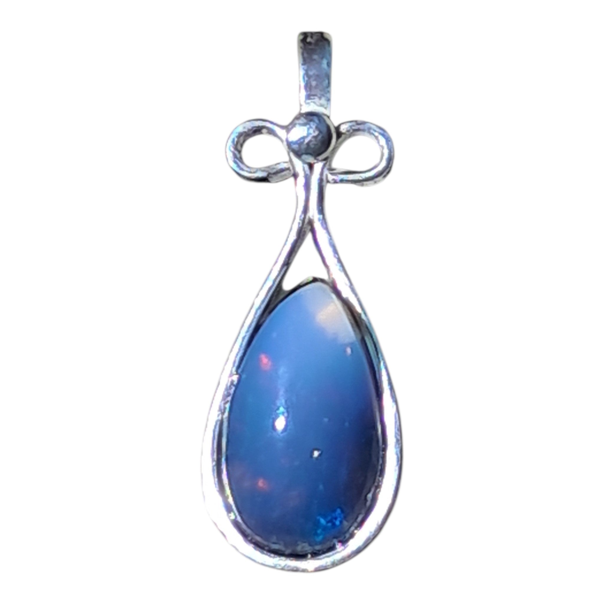 Pendant with genuine cristal opal
