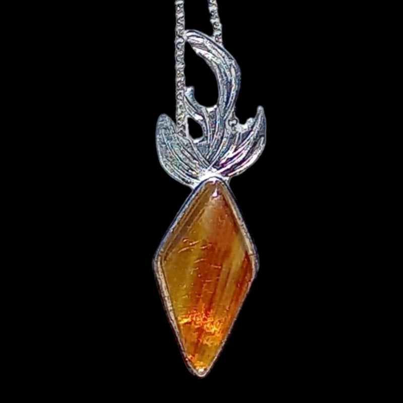 Pendant with genuine fire opal