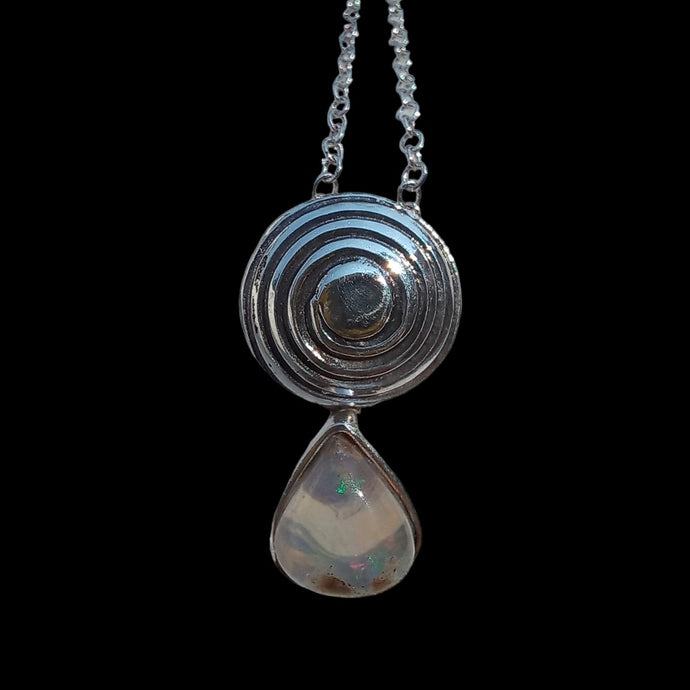 Cristal opal pendant