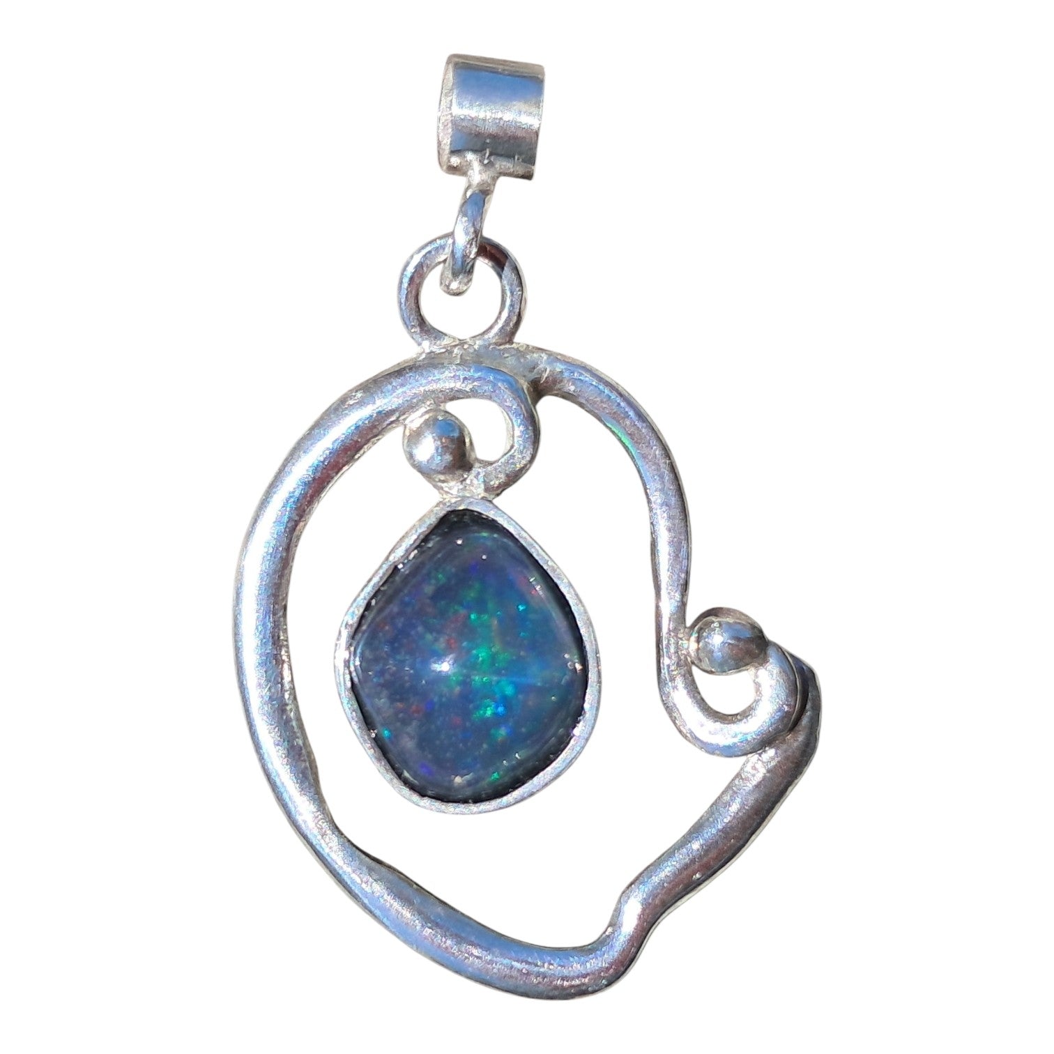 Pendant with genuine cristal opal