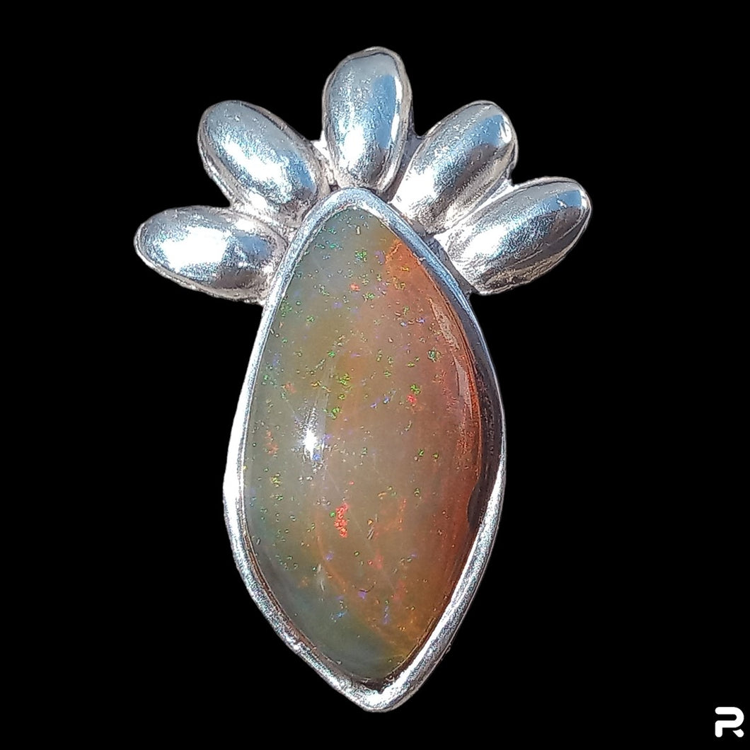 Sun pendant with natural fire opal