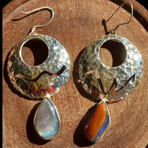 Earrings, fire and water, with natural cristal opals